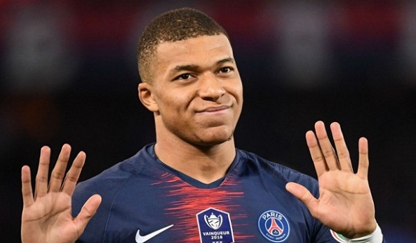 mbappe-pastikan-bertahan-di-psg-musim-depan